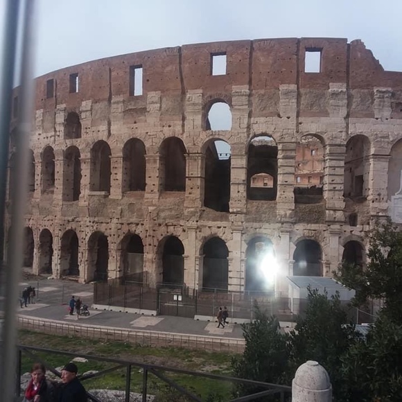 Meet your Posher, Regenia - Picture 1 of 1